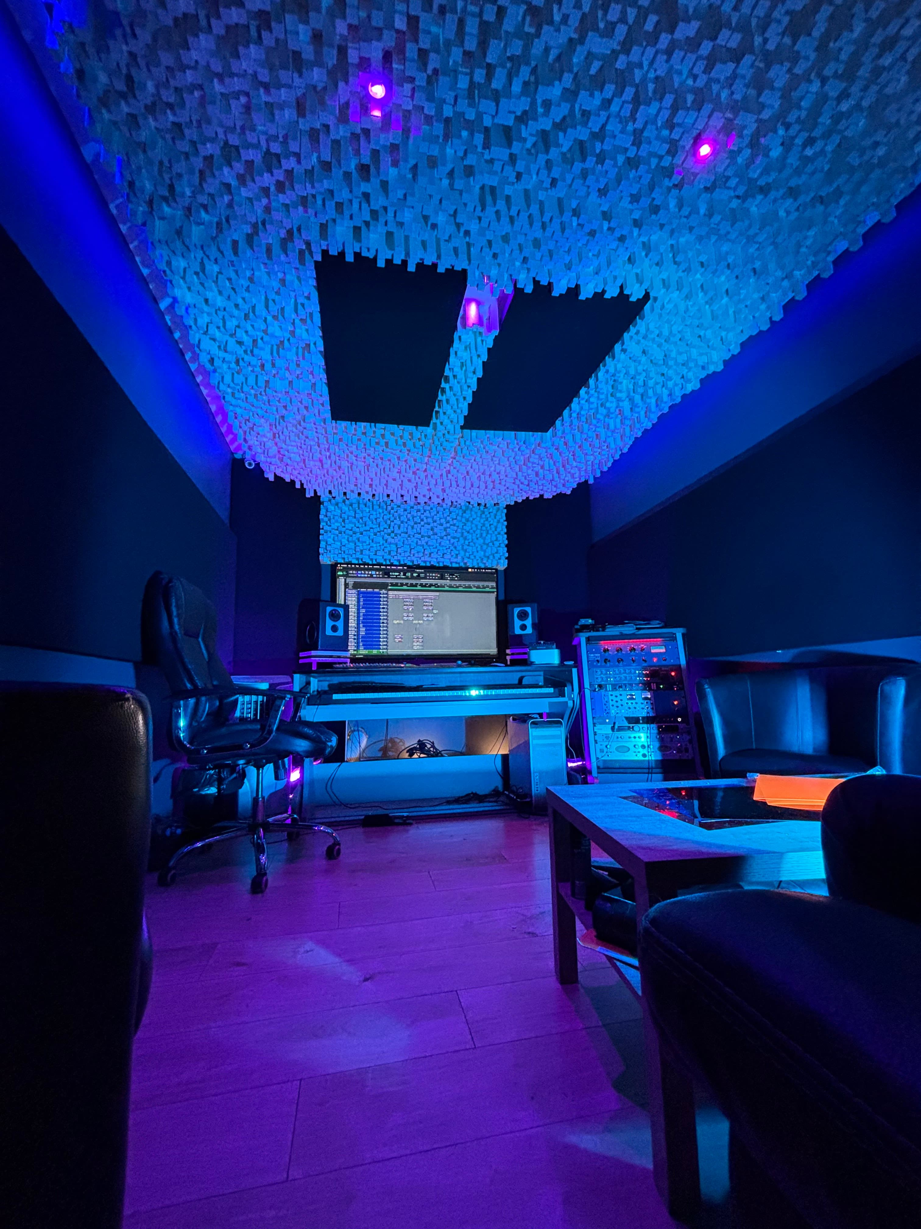 STUDIO PHENOMENAL